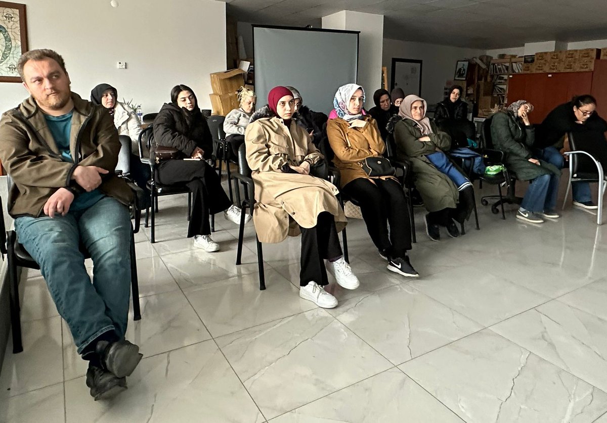 iktm54's tweet photo. Müdürlüğümüz ve bağlı birimlerinde görevlendirilen "İşgücü Uyum Programı" personeline mevzuat kapsamındaki eğitimler verilmektedir. https://t.co/DTyPNR5FvL