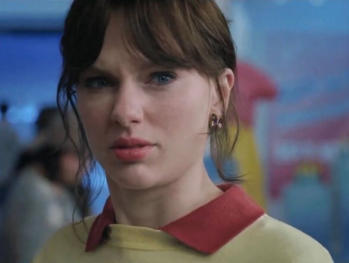 Enter Name Here tweet media