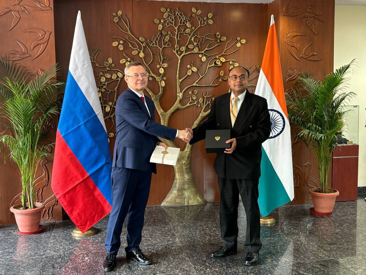 Russia in India 🇷🇺 tweet media