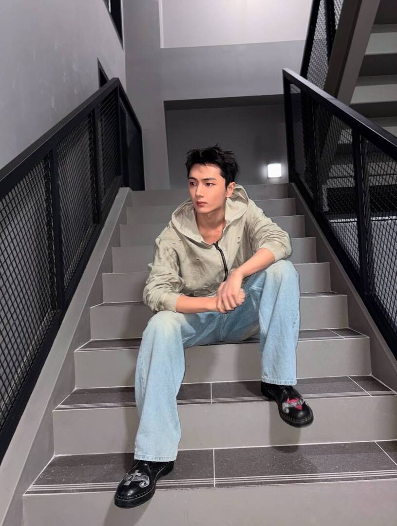 selfolssi ♤ tweet media