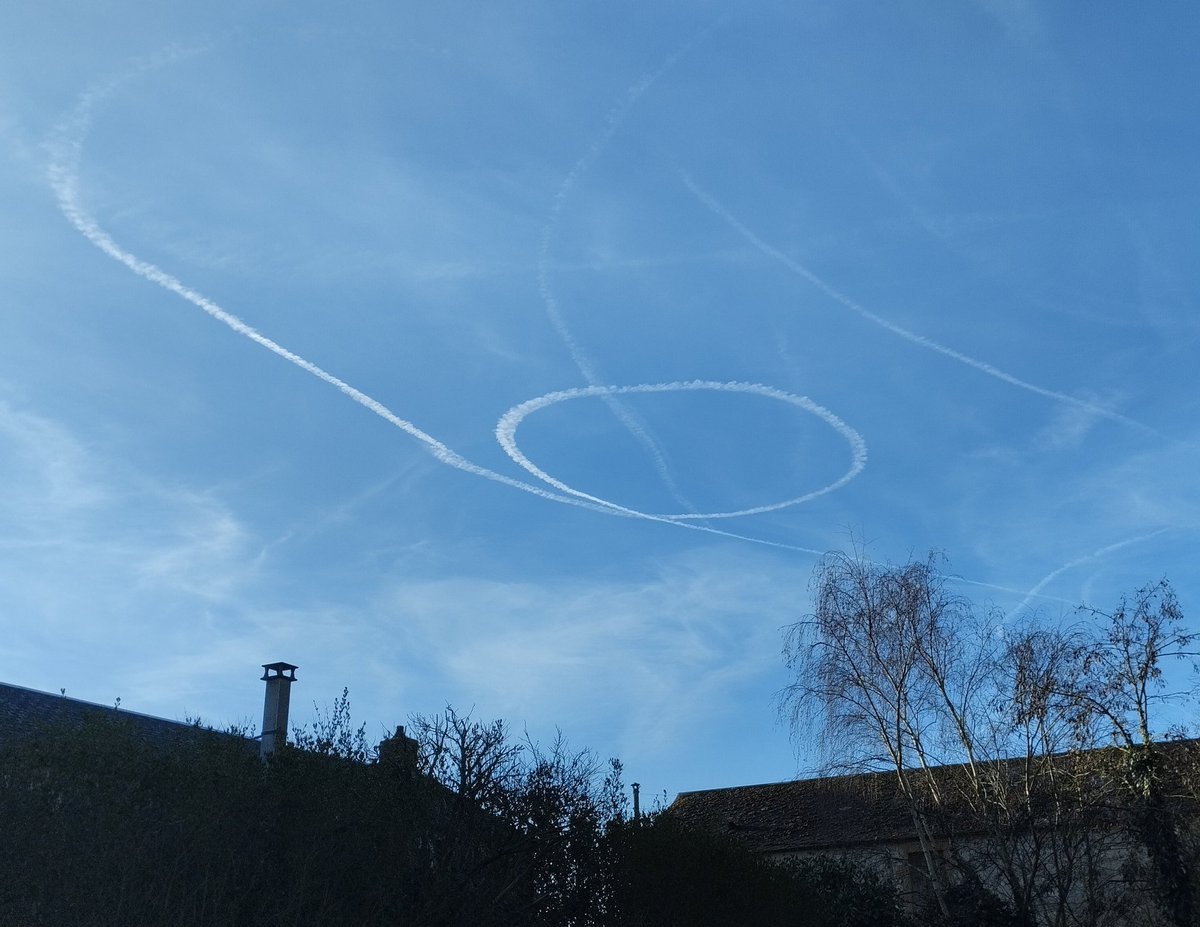 -J'veux pas y aller !!
-Allez va, demain c'est vendredi !
-Bon ok alors...