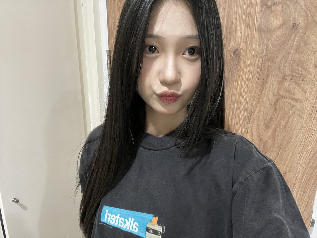 M_MikaelaJKT48's tweet photo. #Mikamis https://t.co/foMhBxhZGI
