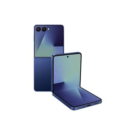 rib3ruStars's tweet photo. スパイダーマンの新作映画のこのスマートフォン、Galaxy Z Flip7？ https://t.co/pUDvPvBO8J