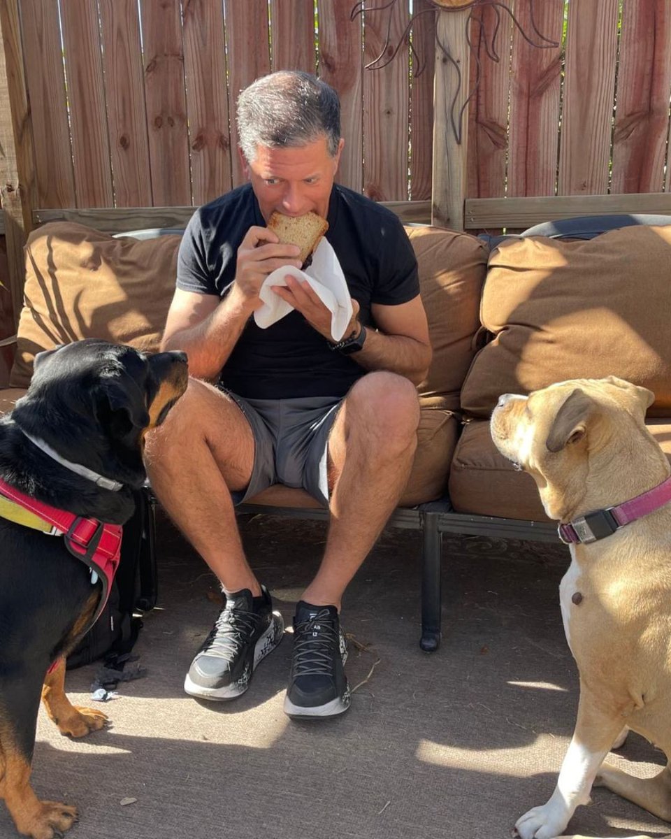 Paul Mueller tweet media