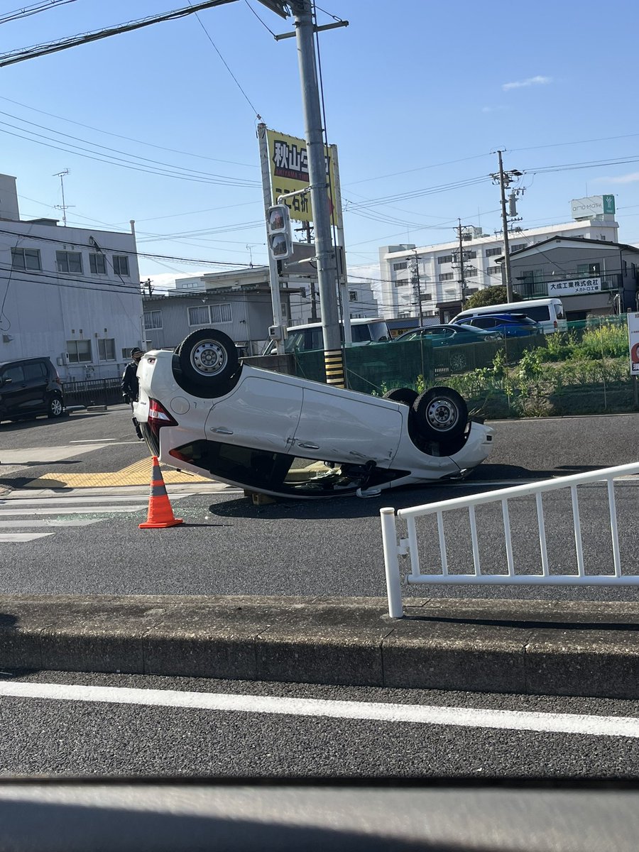 alusion0221's tweet photo. 名古屋天白郵便局前交差点 https://t.co/vKjkTEdegM