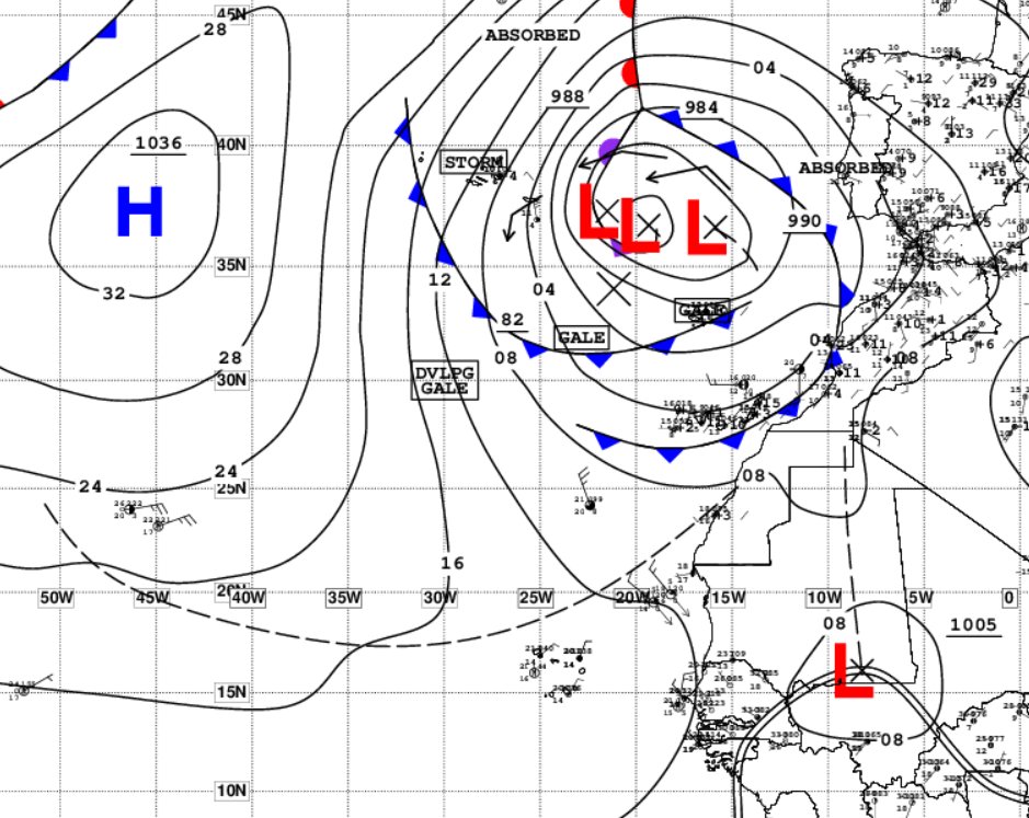 NHC_TAFB's tweet image. 3/19 - A large storm-force low in the NE Atlantic is generating rough to very rough seas across much of the central &amp;amp; eastern tropical Atlantic. 🌊

Conditions are expected to improve late this weekend into early next week.

More: hurricanes.gov/marine #marinewx #weatheraware