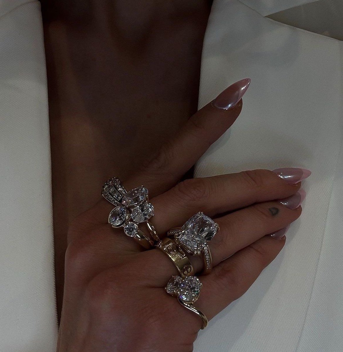 Golden Fashion (@goldenfashi) on Twitter photo 