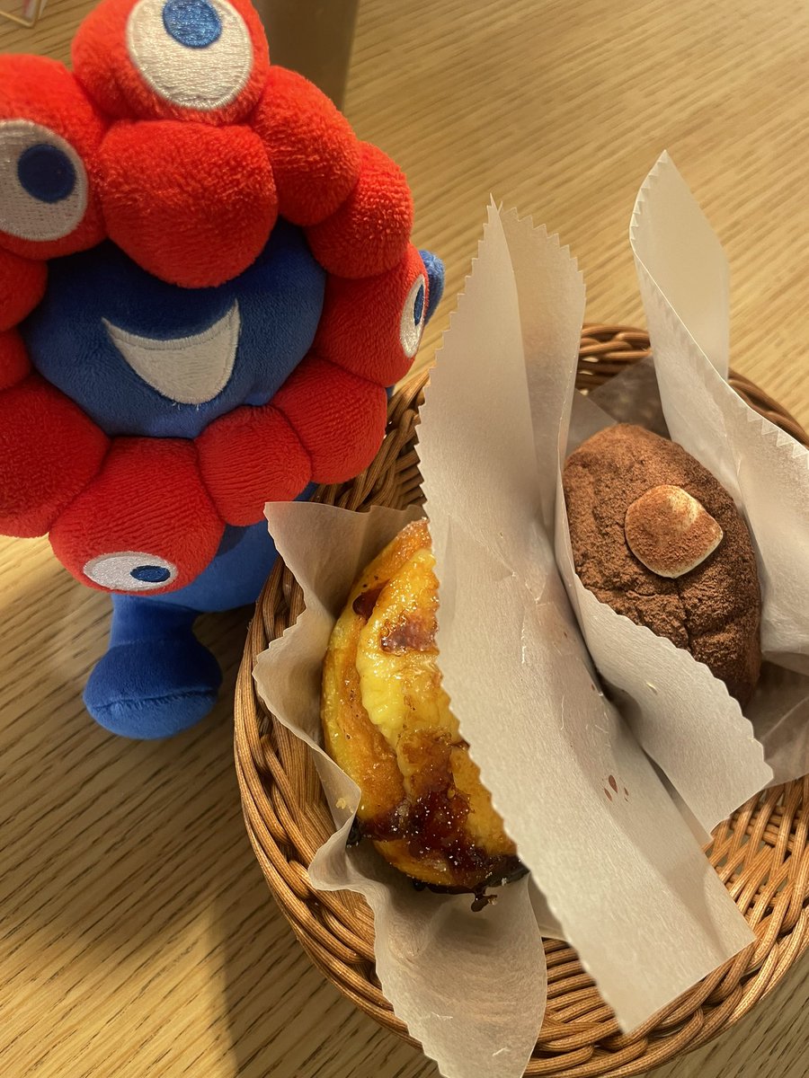kchankokana's tweet image. ふわふわモチモチ
クリームいっぱいで美味しすぎる😍

 #Donut