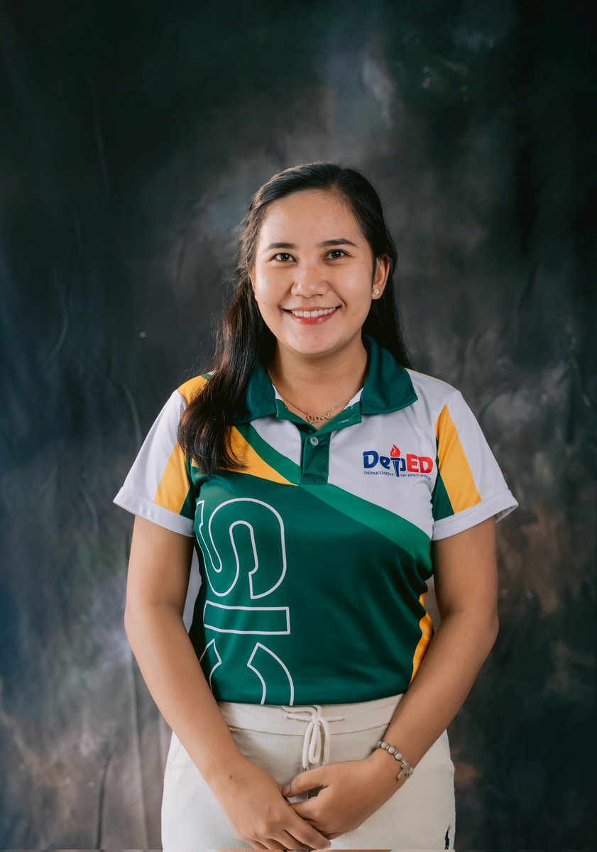 Miisss_Mon's tweet photo. Almost one year in DepEd as an Administrative Support Staff 🫶🏻
Grateful heart for the journey and lessons. Manifesting a Teacher I item this year, in Jesus’ name. AMEN ✨🙏 https://t.co/lrcwDDgX33