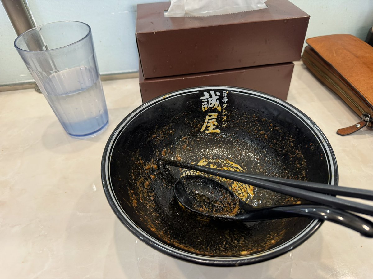 pe_menmar's tweet photo. スパメッツァオークランド♨️
いよいよ2026年7月より工事開始の模様。

温泉はまだ掘ってます。出るかなー？

お隣の旨辛タンメン誠屋さん🍜
誠屋タンメン10辛いっときました
🌶️🌶️🌶️🌶️🌶️🌶️🌶️🌶️🌶️🌶️

もうちょっとイケそうだけど、30辛は無理だろ笑 https://t.co/Xusvd8hNMH