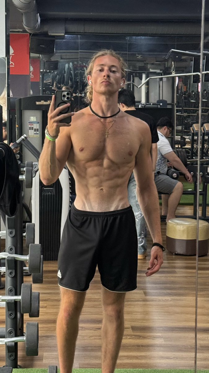 French Tarzan🇫🇷 tweet media