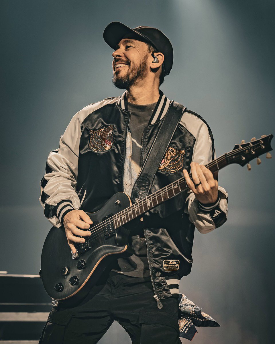 a.🍍| fan account tweet media