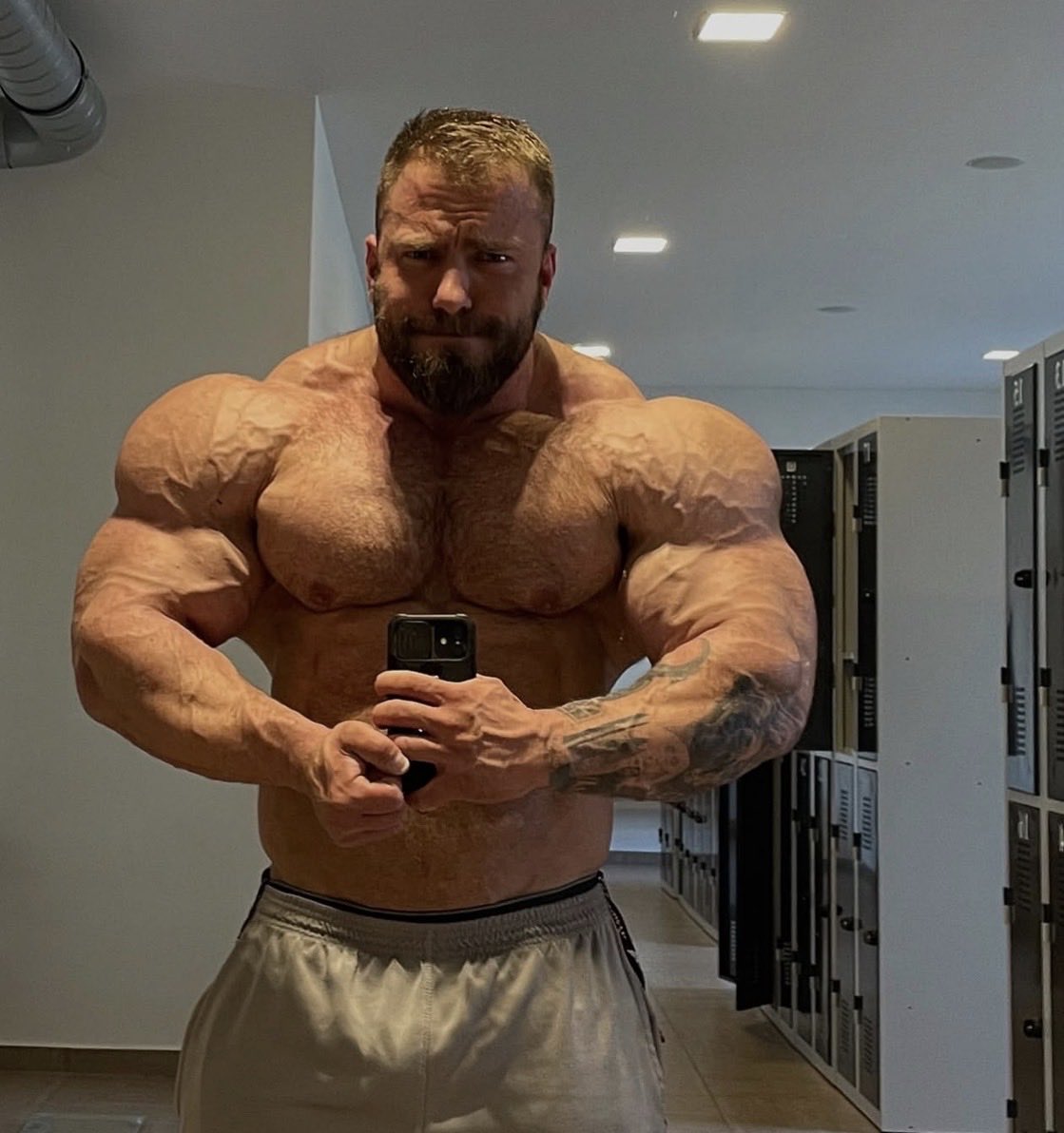 Scottbbfan tweet media