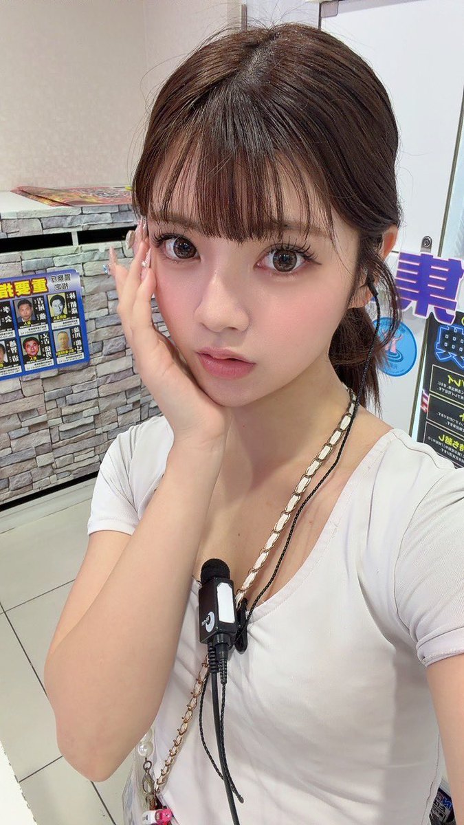 bellagiojuso's tweet photo. ゆりなですよ〜♡

今日からファン感謝祭始まってます🍀*゜
今日は18時〜抽選開始だよ‼️

皆待ってるね♡

#べラジオ
#べラジオZERO https://t.co/OhskjMh958