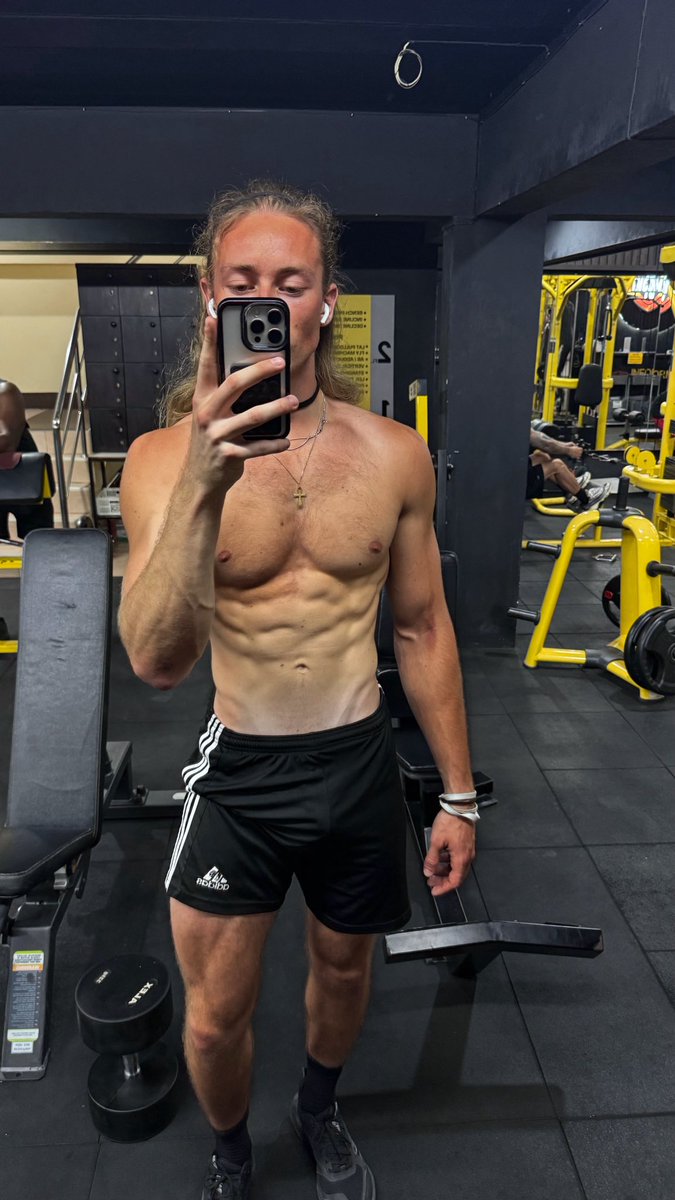 French Tarzan🇫🇷 tweet media