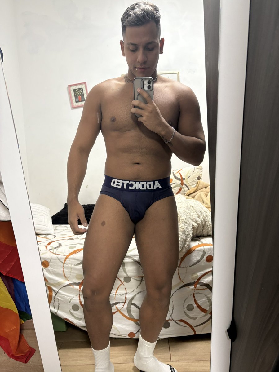 JuanDav82577612's tweet photo. 💙🥵🥵🥵 quiero 🍆 https://t.co/V7zyHspwn2