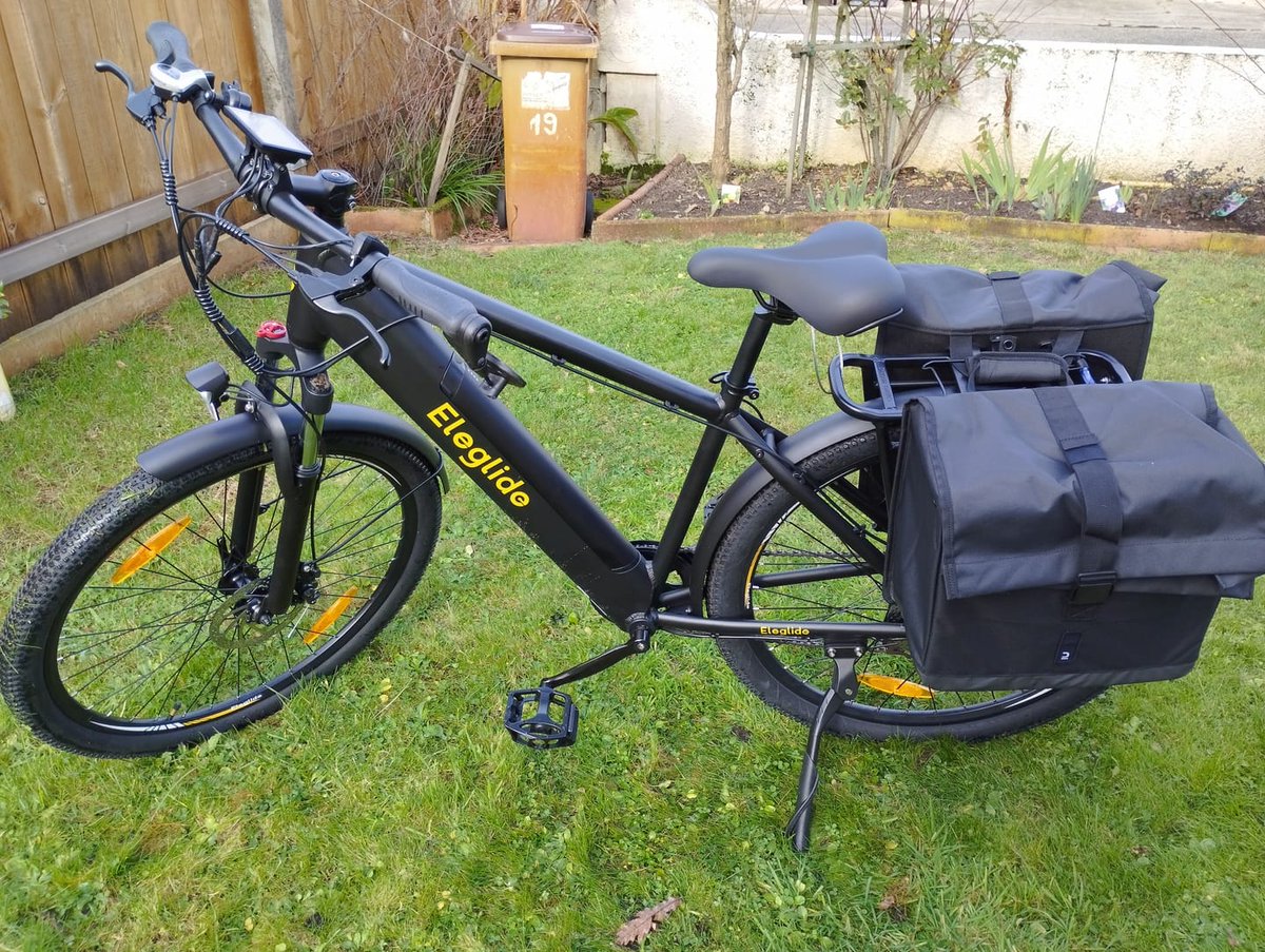 March goals: more time outside, less time in traffic🚲

T1 makes it easy—smooth power and a comfy ride for every journey. Pair it with panniers for extra space, perfect for your picnic, groceries, or work gear. 

No stress, just fresh air and good vibes🌿☀️
📸 by Francois L