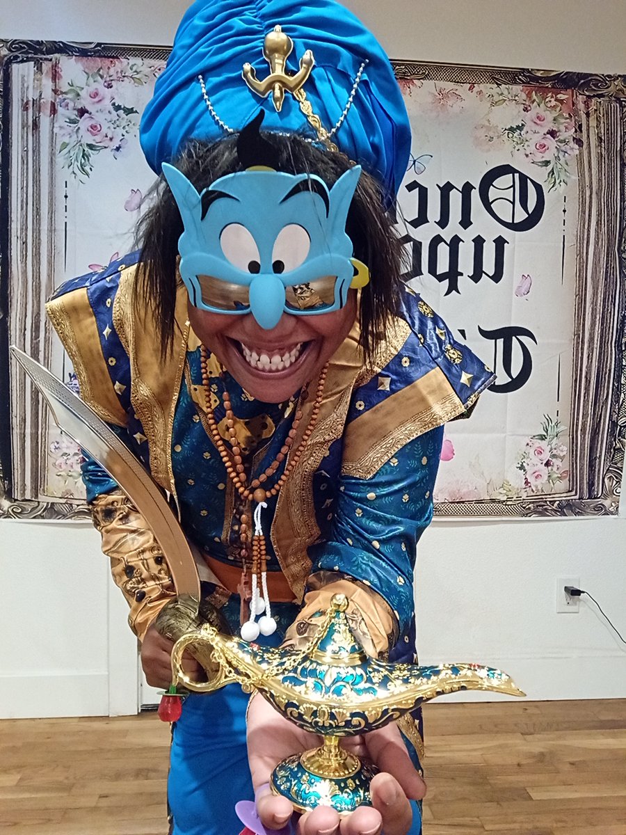 LifeSolutionist's tweet photo. The ever impressive, the long contained, often imitated, but never duplicated…Genie of the lamp:)
#lifesolutionist #thelifesolutionist #happybirthday #dippindots:) #genieinabottleaguilera #ifheavenwrotestoriesudbethemainchapter #reallifefairytale #onceuponatime… #fullmoonbrandy https://t.co/vVPUVBSsYO
