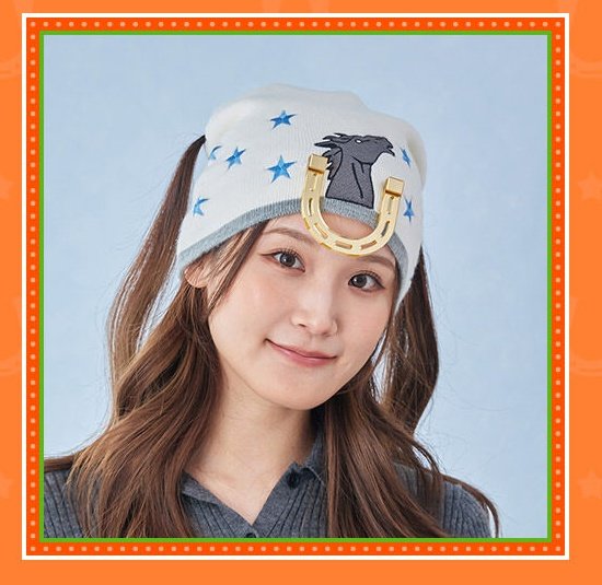 nari_lily11's tweet photo. 죠니 모자 ㄹㅇ삐죽머리 낼 수 있게 구멍 나있음ㅋㅋㅋㅋㅋ https://t.co/aAtrHLb46A