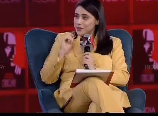 ᵀʰᵉ Naaziya tweet media