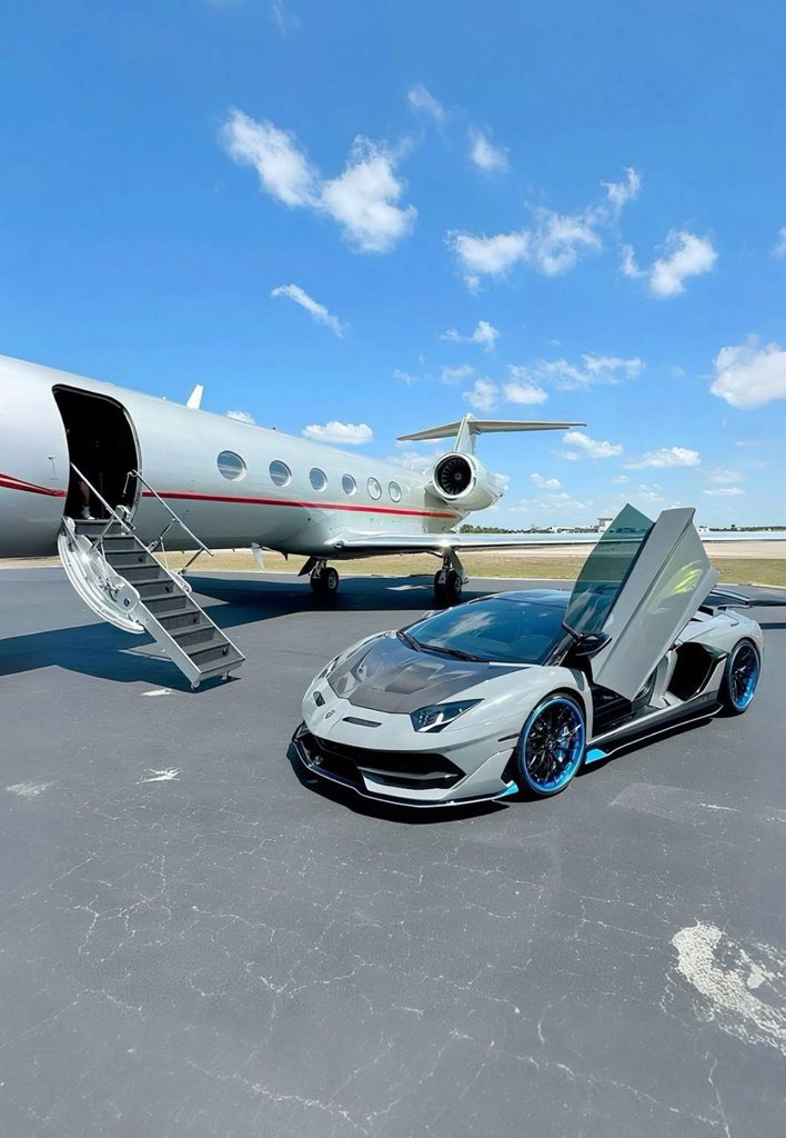 Good morning, legends 🌞

Lord, open unexpected doors of favor and peace for us today.

May our steps be ordered and our hearts stay grateful.

Let's make this Thursday count💪🔥 

Let’s flood the replies with good vibes only!😎🔥