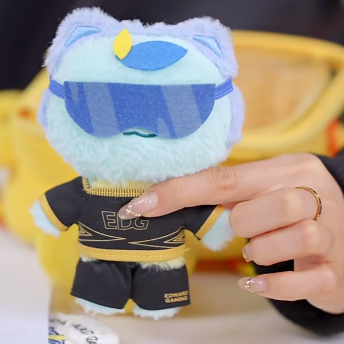 แว่นตาเพิ่มดาเมจ น่ารักตุมุ 😻