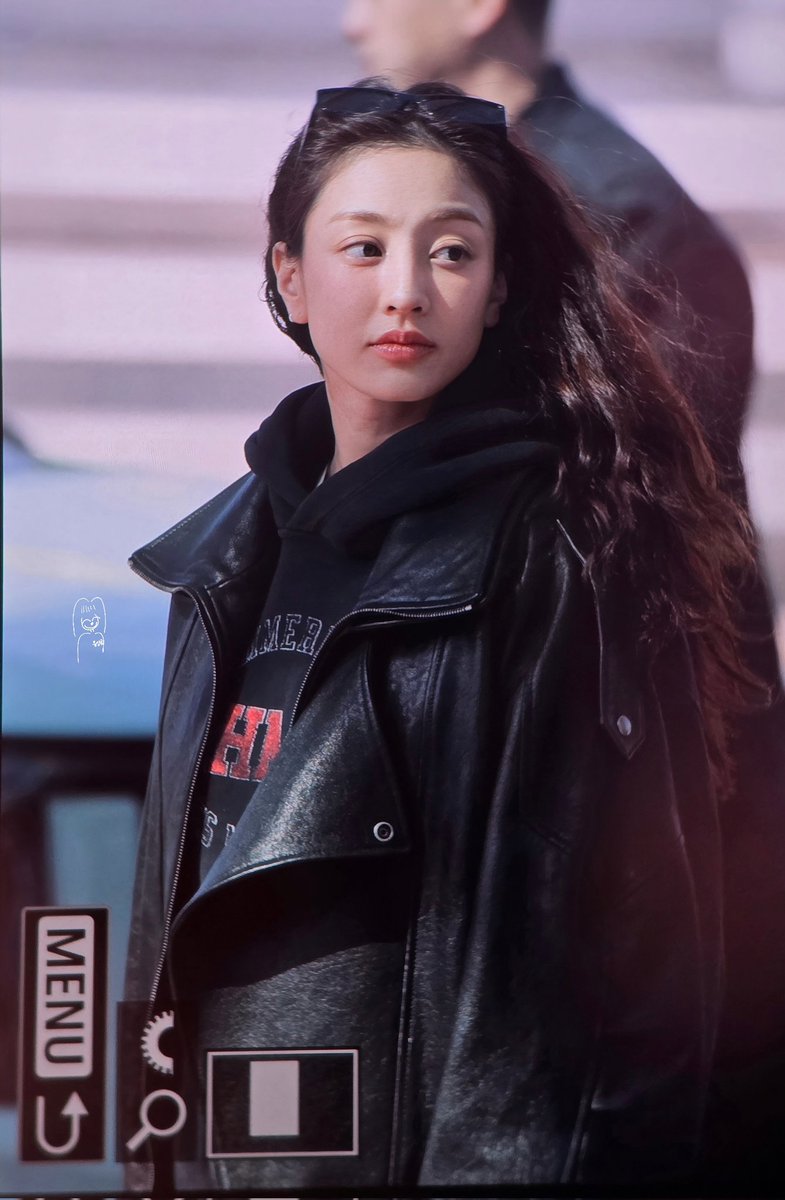 유앙글 tweet media