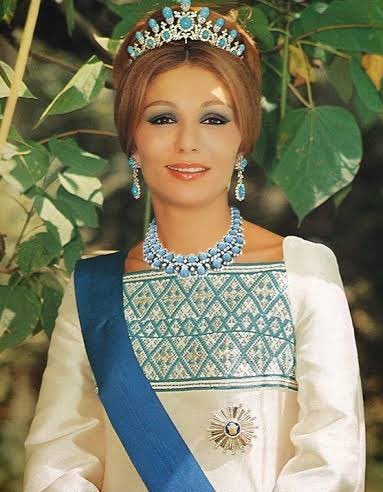 Oli London tweet media