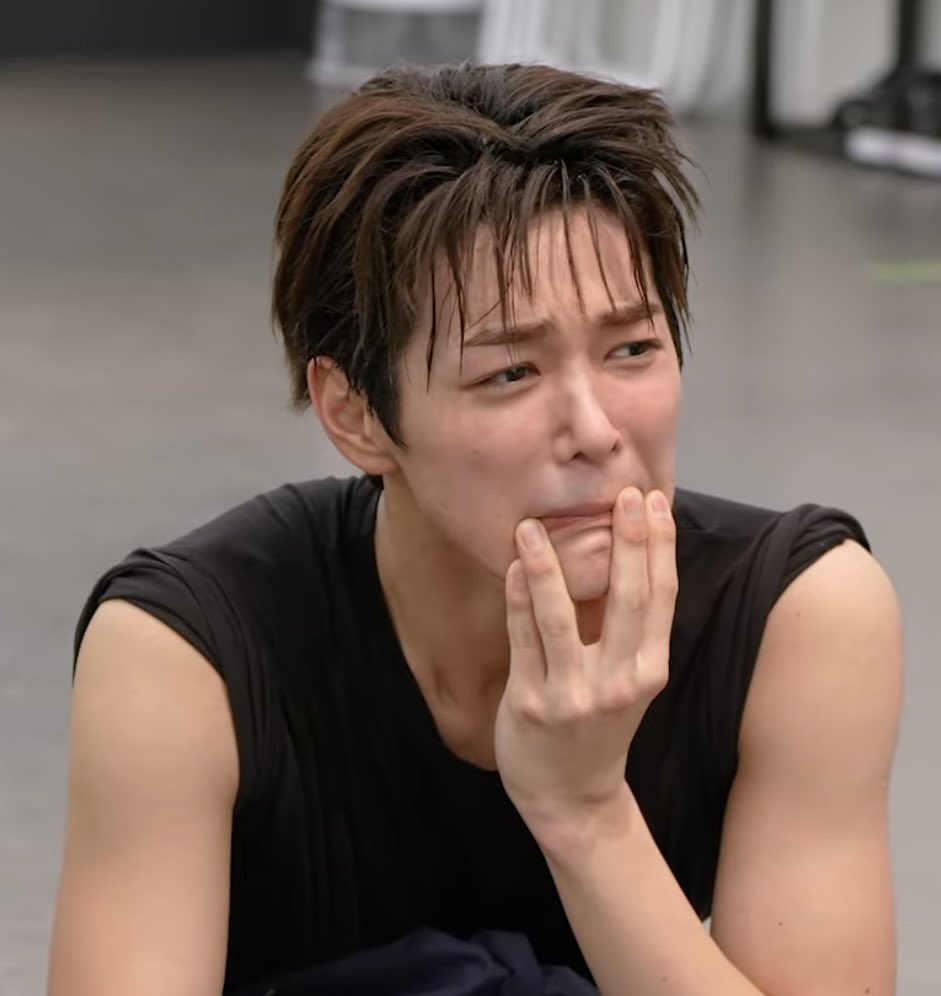 ebi ⭐️ tweet media