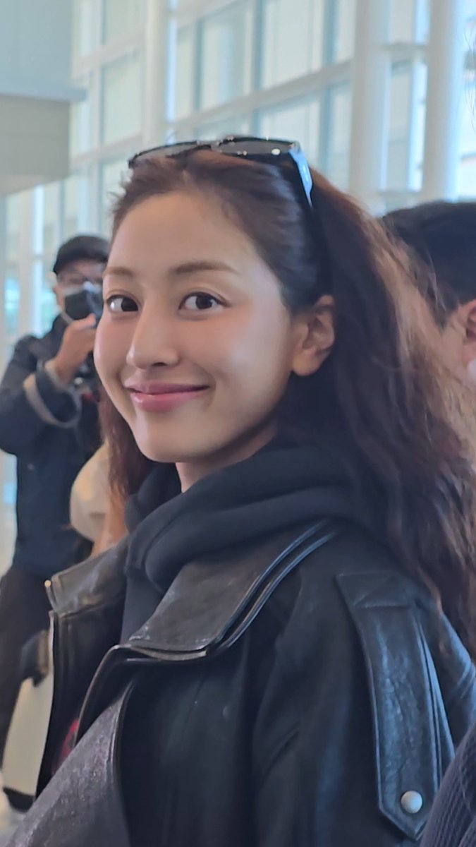 zyozyo_mmm's tweet photo. 260319 icn 

台北公演楽しみです❗

#TWICE #트와이스 #トゥワイス
#JIHYO #지효 #ジヒョ https://t.co/1C4oNiV2Rk