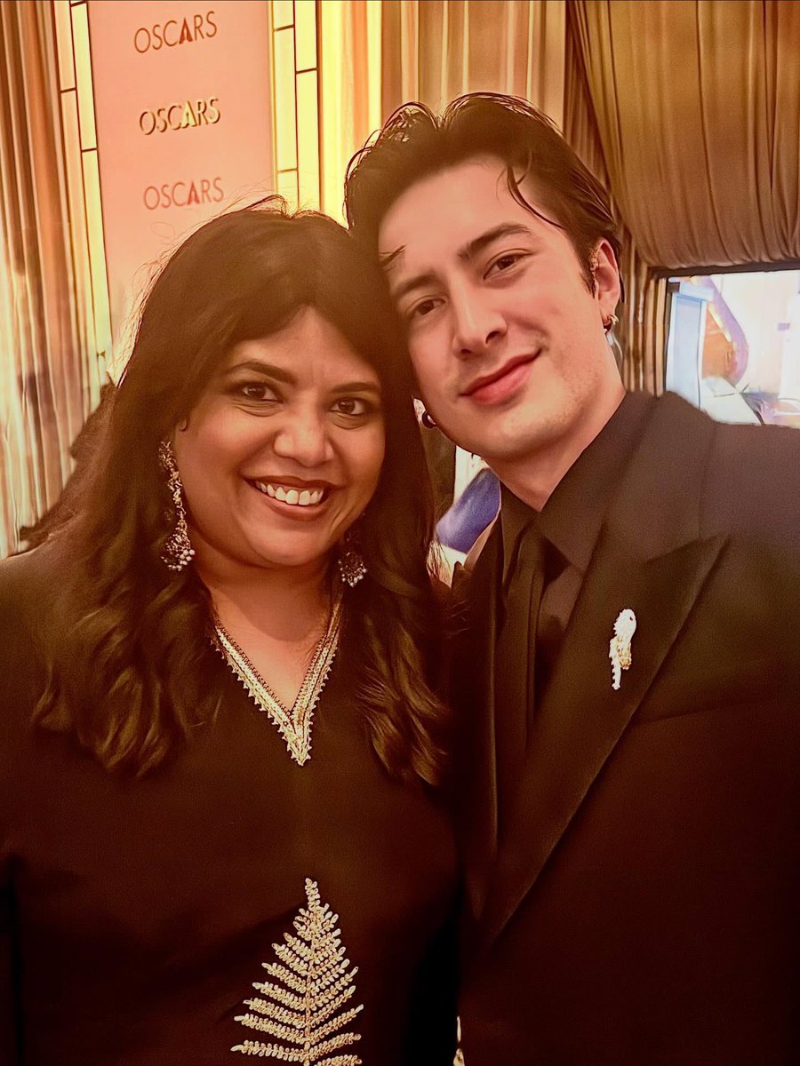 Heated Rivalry Europe tweet media