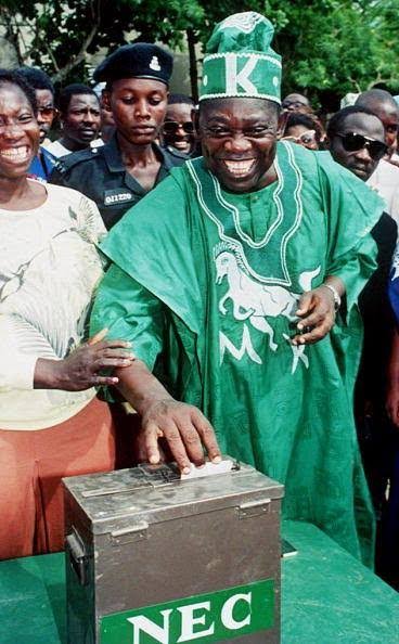LegendaryJoe's tweet photo. by a tyrant who feared the mandate of the people -  while the likes of Asiwaju Bola Tinubu were devoting resources and risking their very lives in confrontation with the military junta, demanding justice for the detained symbol of democratic hope - what, pray tell, was our dear Mr. Dele doing?

He was doing gigs with the Abachas. He was laundering the image of the oppressor through the glossy pages of his now-extinct publication, Ovation Magazine. He feasted at the table of the man who had caged the man he calls his benefactor.

This is not a new chapter in Mr. Momodu's story. He has carried this reputation - the reputation of betraying benefactors - across decades. Asiwaju Bola Tinubu will not be his first victim; he is simply the latest name in the long register.

Mr. Dele Momodu follows the aroma of food. He always has. When MKO - whose table he customarily feasted upon - was removed from circulation, Mr. Momodu simply sought the next available table. And it did not disturb him in the slightest that the table he settled at belonged to the very Demon who had seized the man he now eulogises as a father.

Let us call things by their proper names. Let us not confuse proximity to greatness with participation in it. And let us never mistake the beneficiary of a generous man's open door for a sharer in that man's legacy. And Mr. Dele can now drop MKO's name from his mouth at this point, we now know the history and the traitorous role he played in it.

Good Morning, Severally.