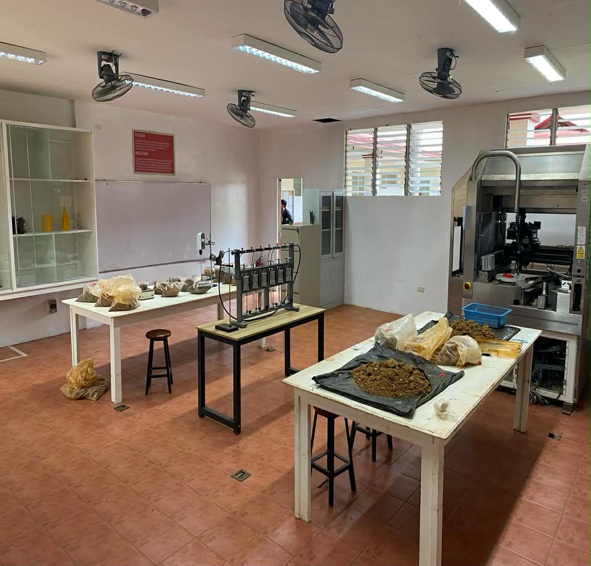 EJ Macababbad tweet media