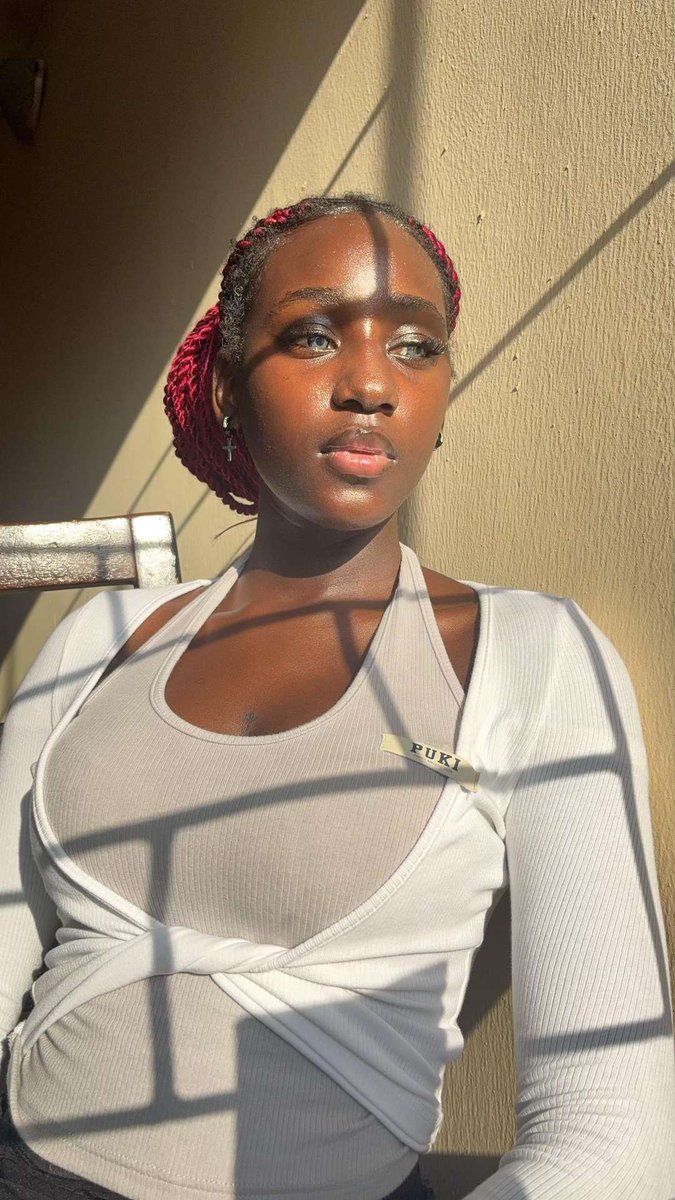 Claire 💙 tweet media