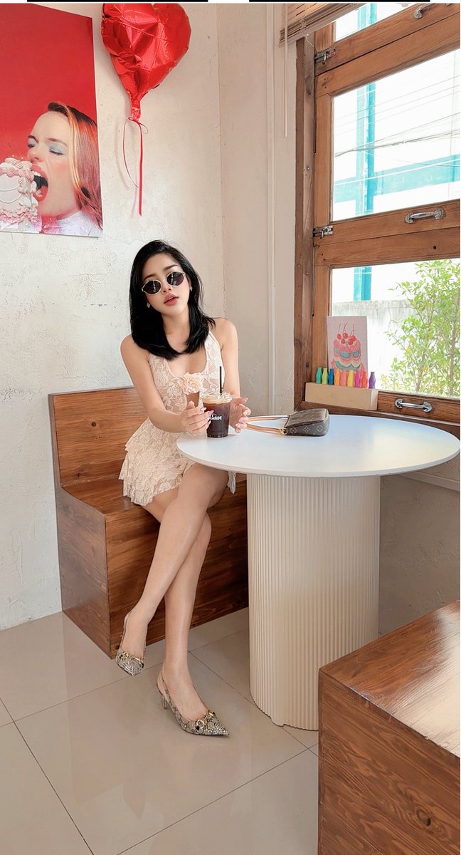 Dearclassygirl's tweet photo. หน้าร้อน? https://t.co/0b75vKxSBd