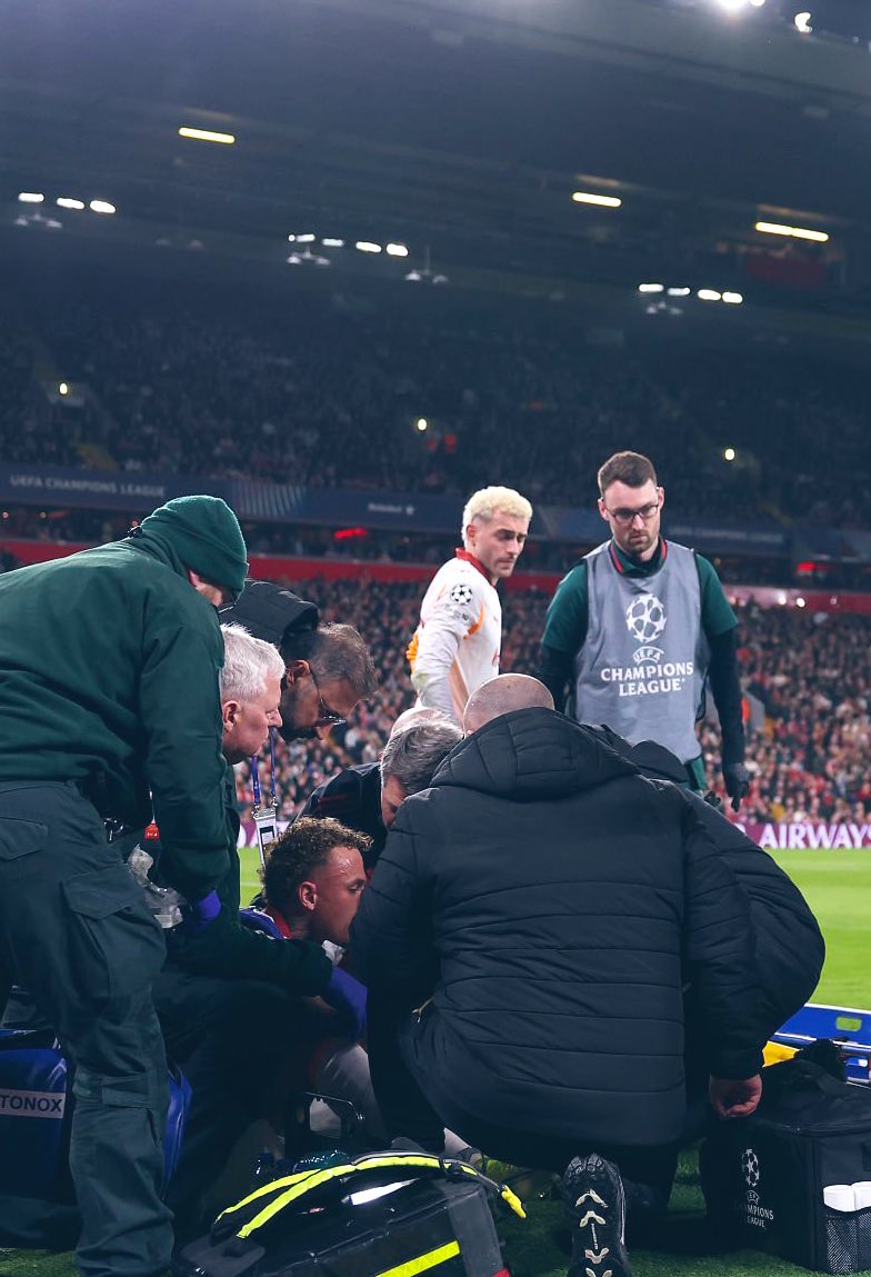 merve 💛♥️ 🇹🇷 tweet media