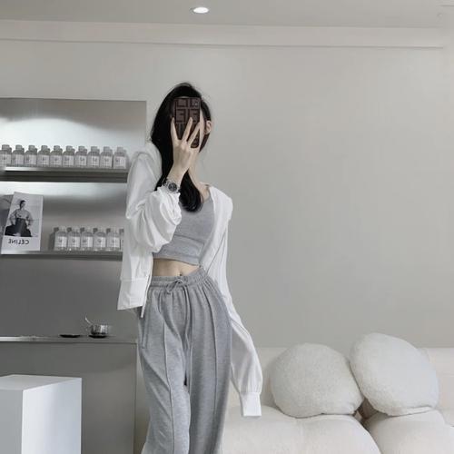 gabriela lopez tweet media