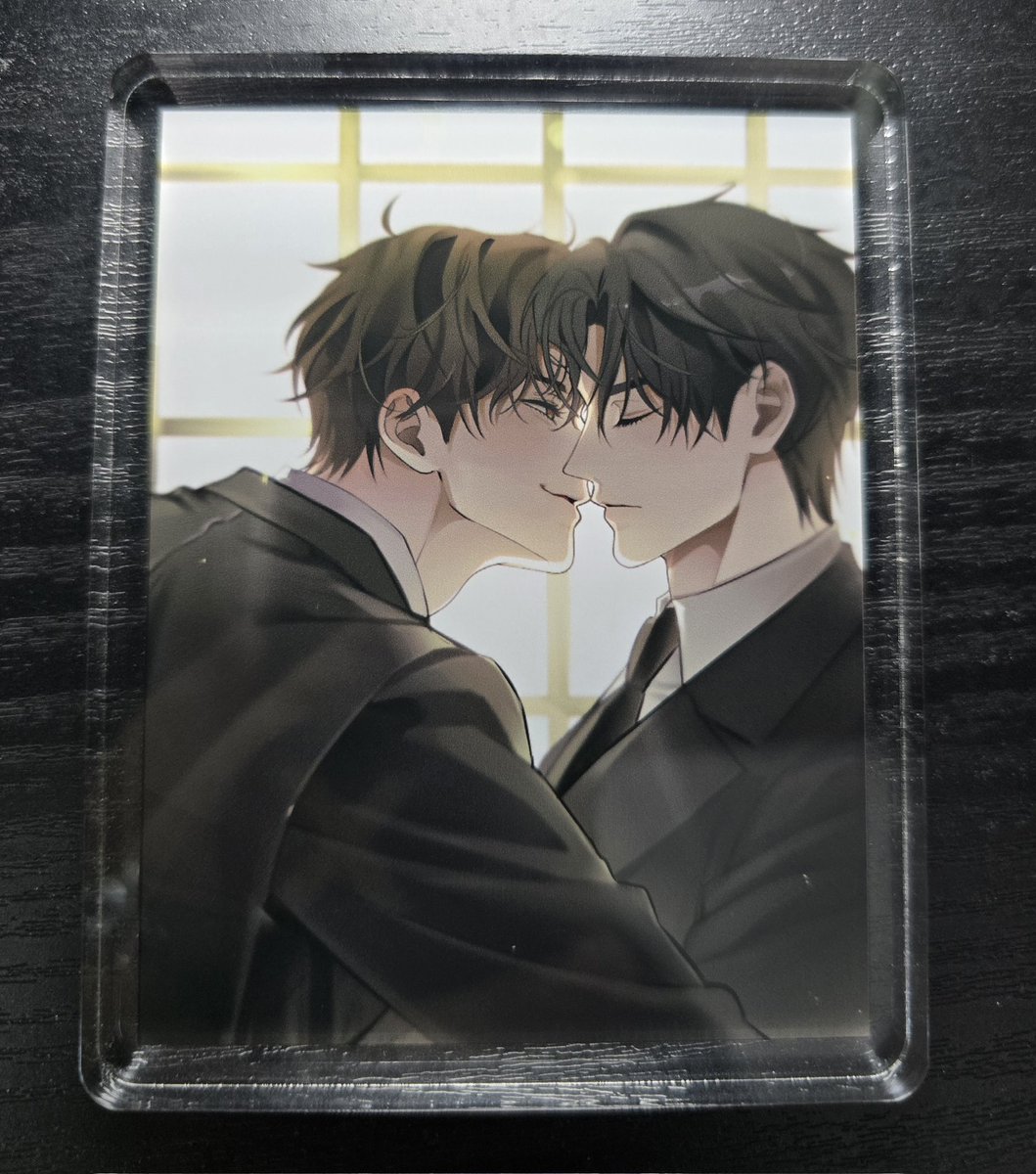 𝐄𝐗 tweet media