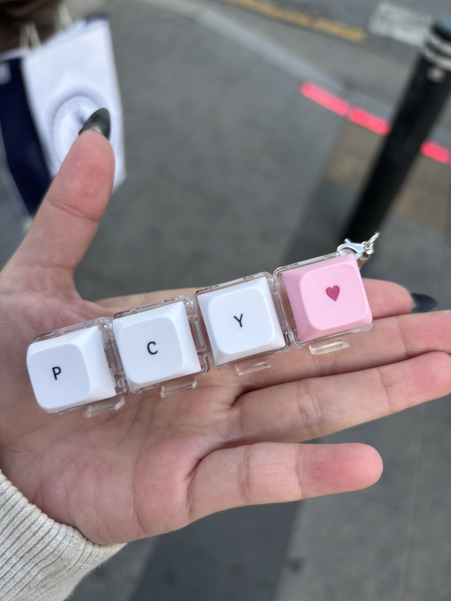 loey_PCY112761's tweet image. 내가 제일 좋아하는 이니셜이야 #PCY