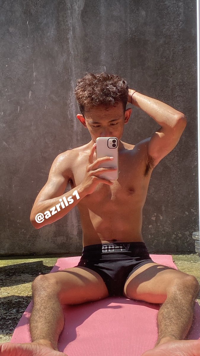 urfavboyhere 🖤 tweet media