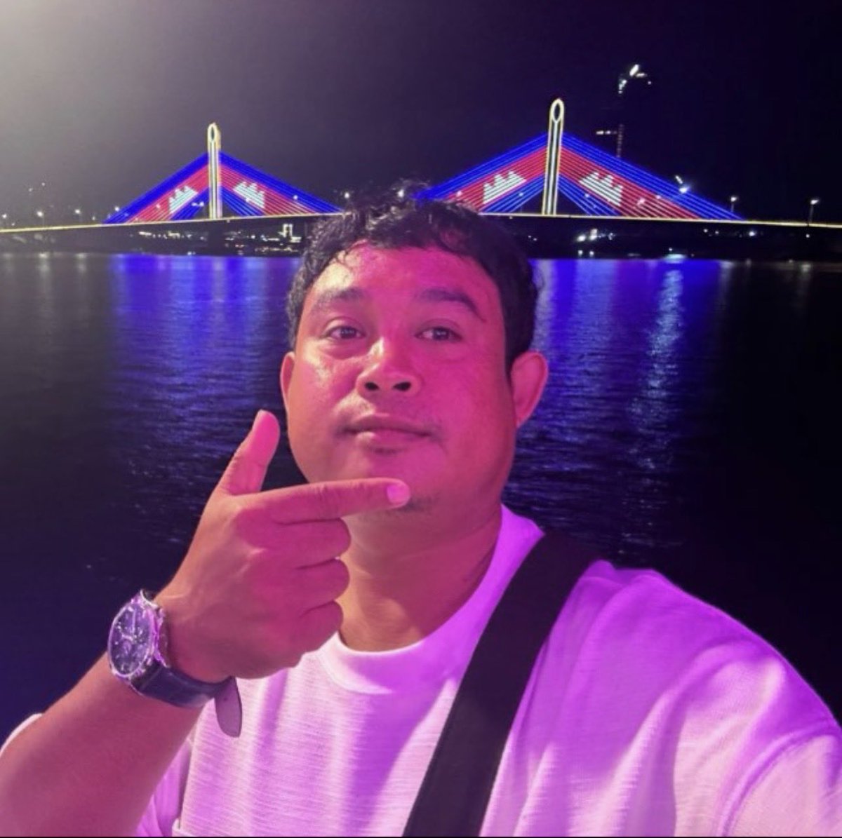 អា វែង tweet media