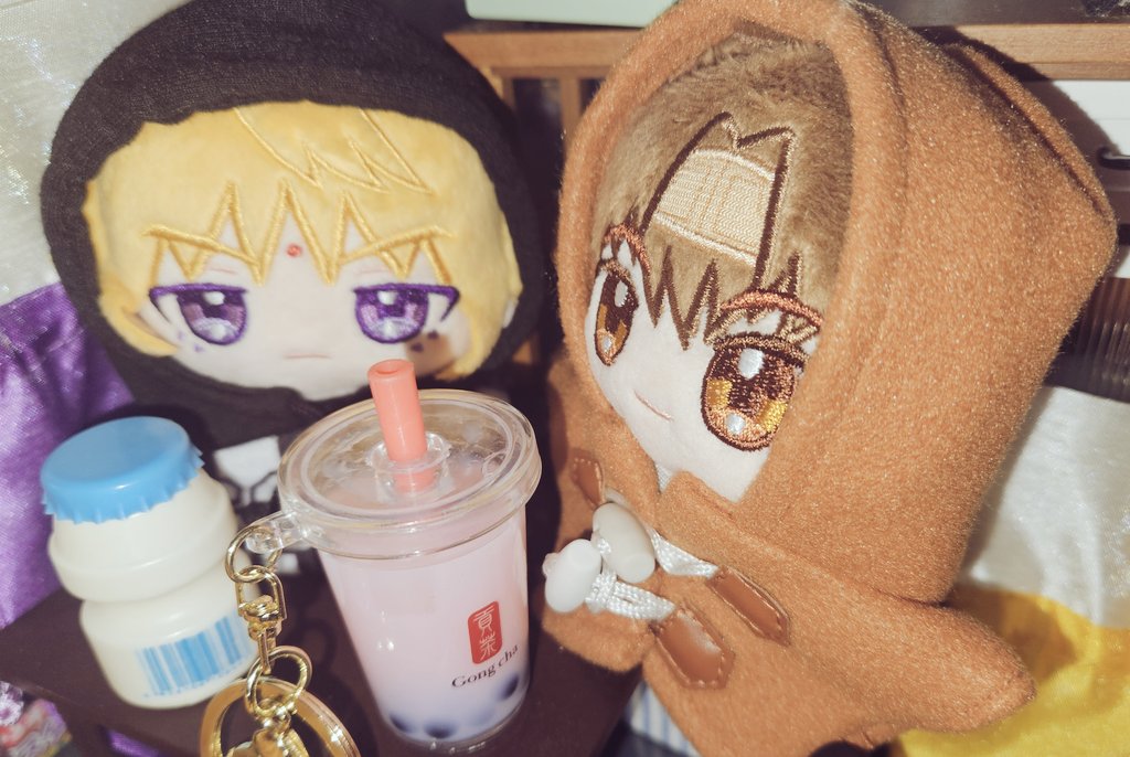 머리만 딱맞는 웃긴 인형옷이다