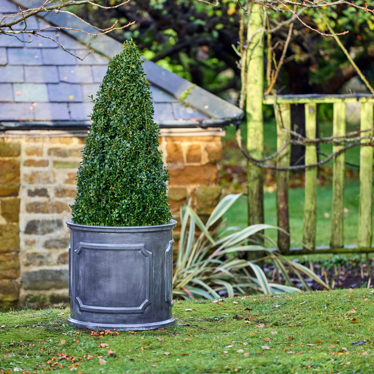 Haddonstone tweet media