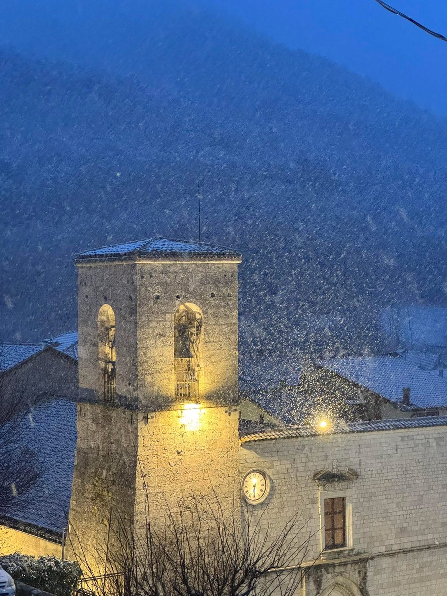 Lucos 🤍💙 tweet media