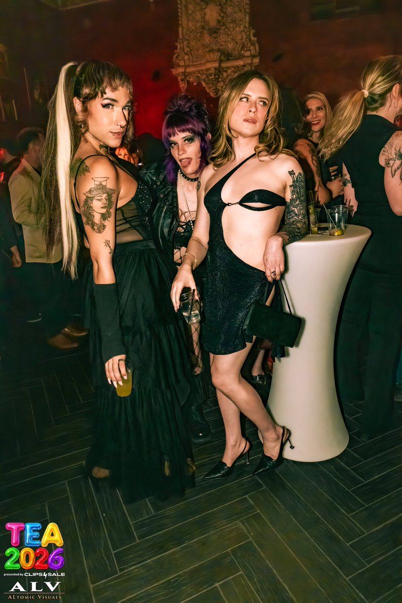 Esme Rogue tweet media