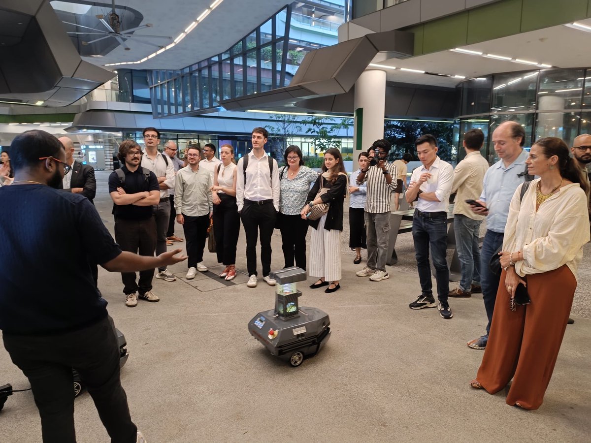 Embajada España en Singapur/ Embassy of Spain tweet media