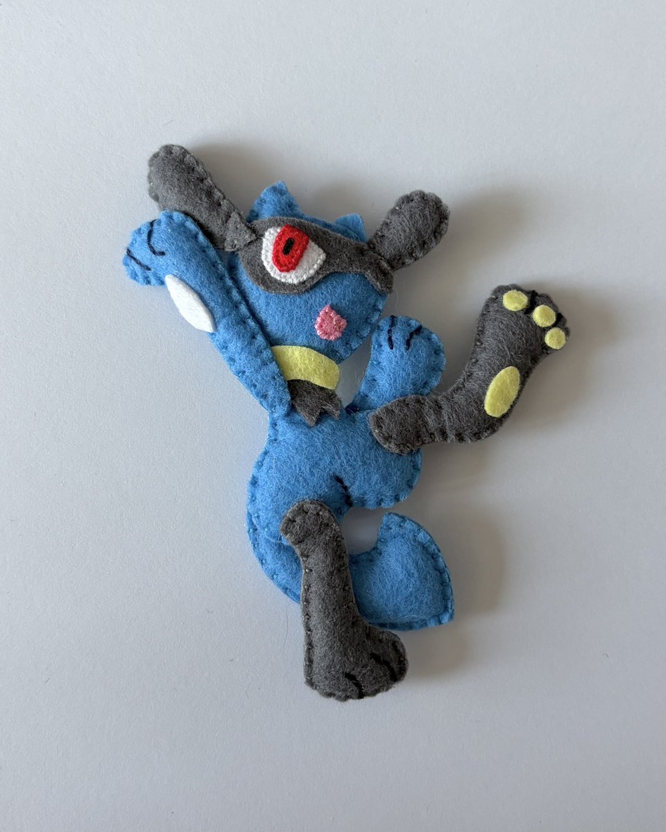 웁스님 tweet media