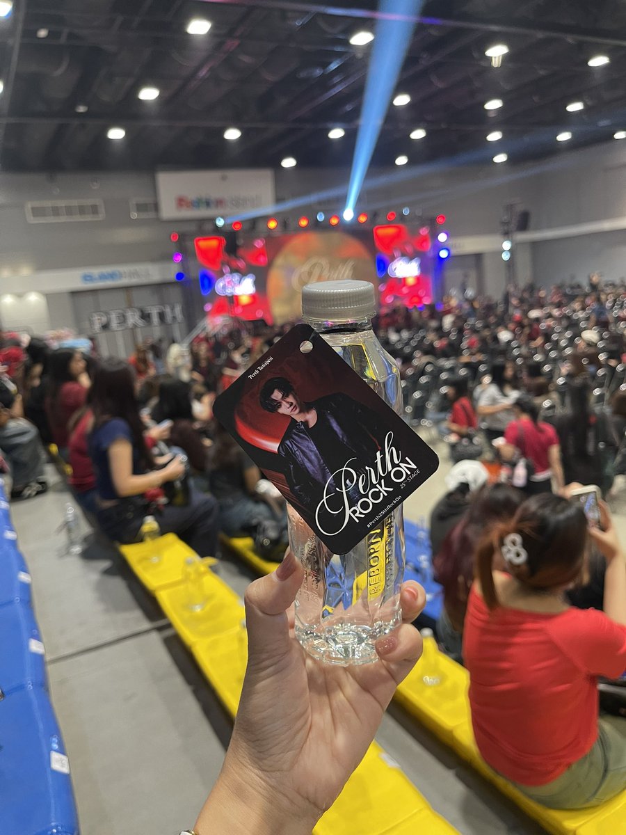 มารอแล้วครับ 🖤 <a href="/perthppe/">PERTHPPE</a> 

THE 25TH PERTH CHAPTER
#PerthRockOnEra