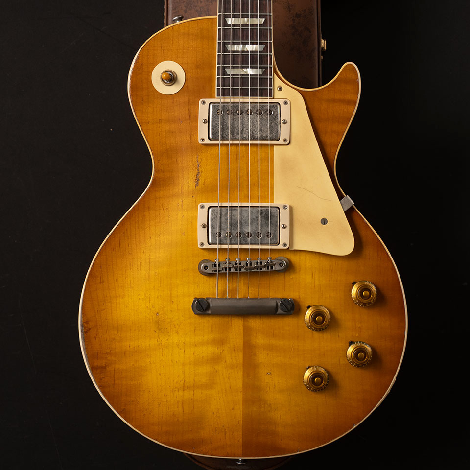 Miyaji_Guitars's tweet image. Gibson Custom Shop/1958 Les Paul Standard Lemon Burst Heavy Aged Murphy Lab【3.88kg】

個性的なトップ、人気のレモンバースト、軽量、ナイスサウンドと好条件が揃った1958へヴィーエイジド。
入荷です。
shop.miyaji.co.jp/SHOP/ka-g-0319…

＃gibson
#customshop
#murphylab
#lespaul