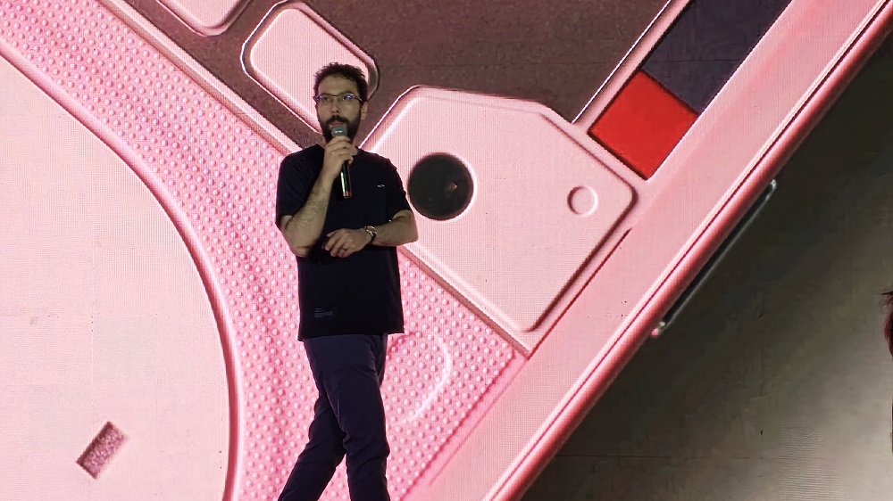 Apps User tweet media